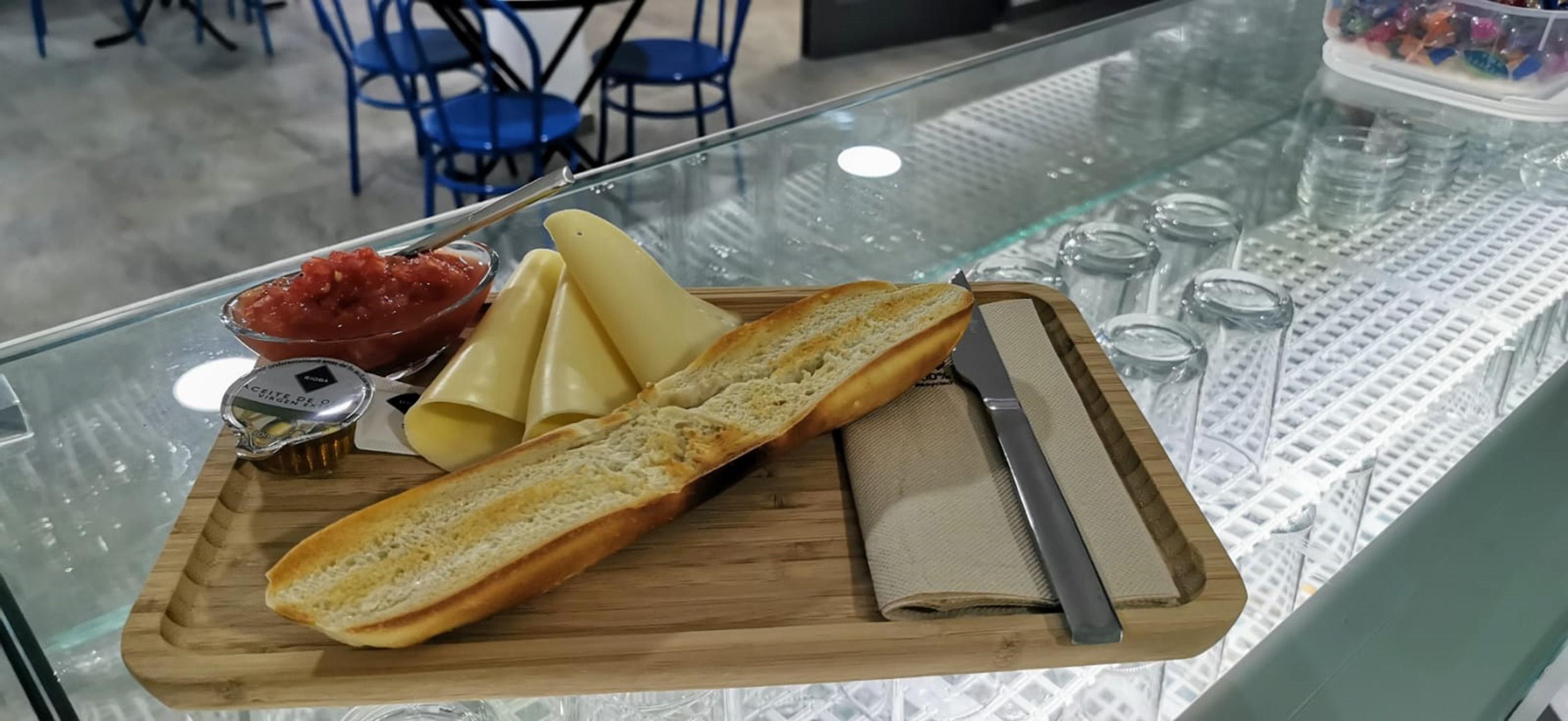 Hostal El Mercat 빌라조요사 외부 사진